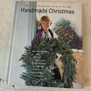 Handmade Christmas by Martha Stewart Living - Holiday Craft Book